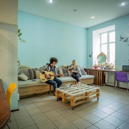 Garis Factory Hostel Kyiv Exterior photo