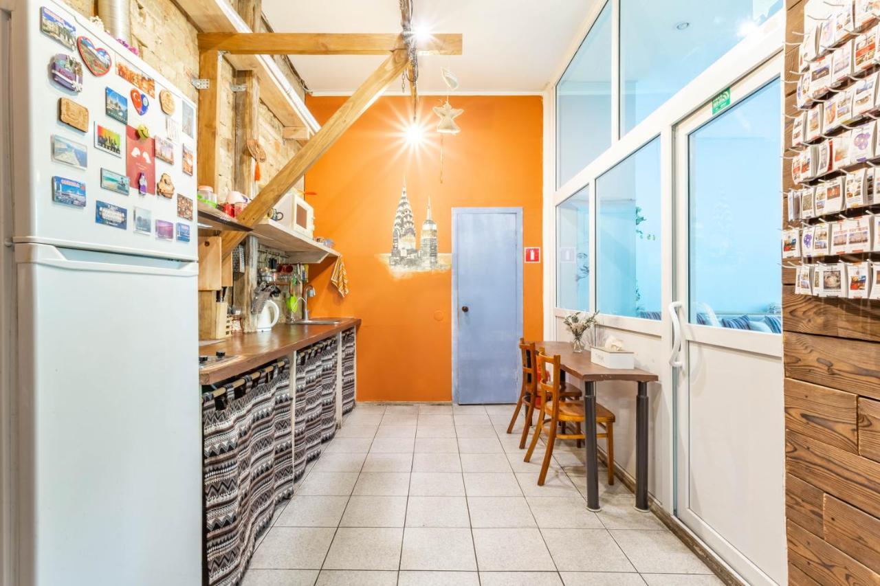 Garis Factory Hostel Kyiv Exterior photo